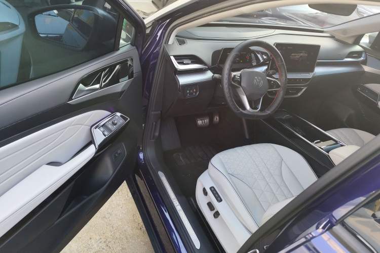 Used Volkswagen ID.6 X 2021 Pro Smart Long-Range Edition Interior 3