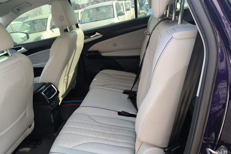 Used Volkswagen ID.6 X 2021 Pro Smart Long-Range Edition Interior 4