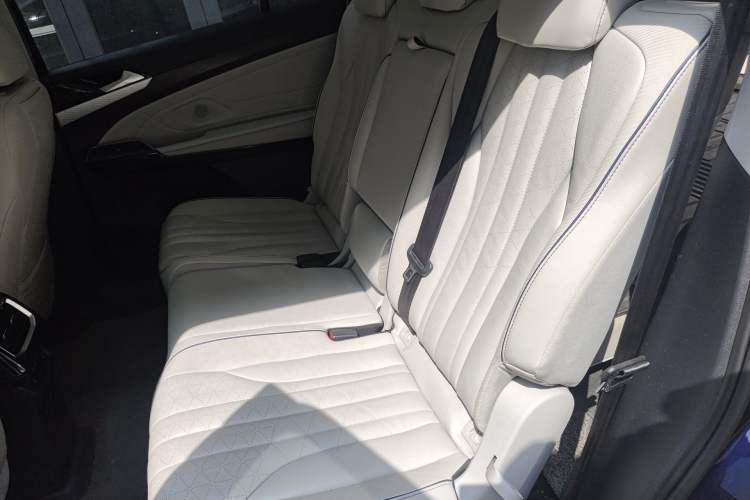 Used Volkswagen ID.6 X 2021 Pro Smart Long-Range Edition Interior 4