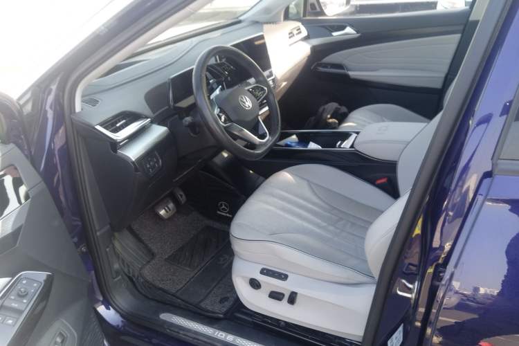 Used Volkswagen ID.6 X 2021 Pro Smart Long-Range Edition Left Front Seat