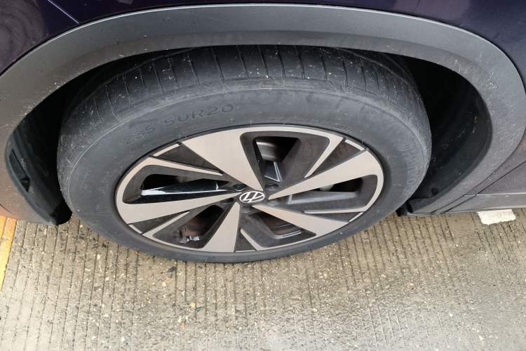 Used Volkswagen ID.6 X 2021 Pro Smart Long-Range Edition Left Front Wheel Hub