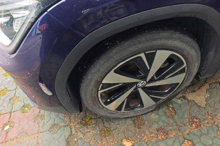 Used Volkswagen ID.6 X 2021 1st Edition ID. First Impression Edition Left Front Wheel Hub