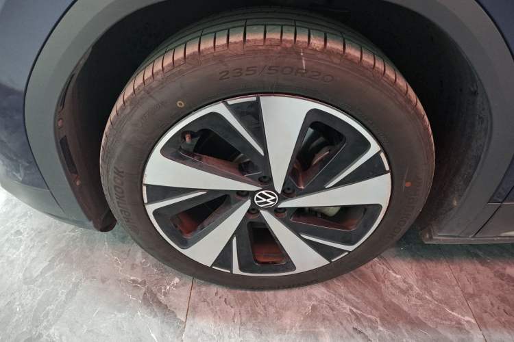 Used Volkswagen ID.6 X 2021 Pro Smart Long-Range Edition Left Front Wheel Hub