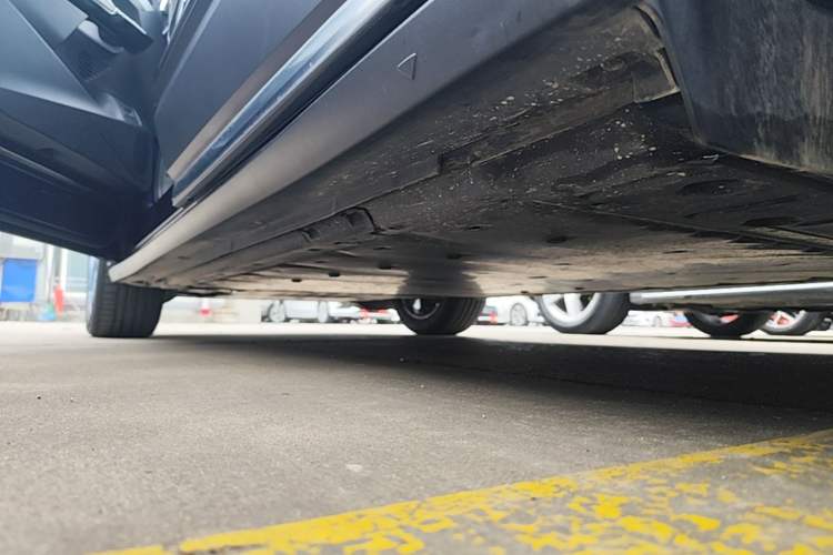 Used Volkswagen ID.6 X 2021 Pro Smart Long-Range Edition Left Side Sill