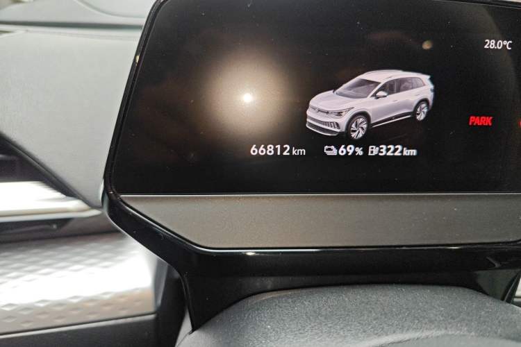Used Volkswagen ID.6 X 2021 Pro Smart Long-Range Edition Odometer Close Up