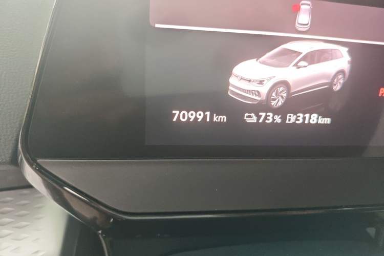 Used Volkswagen ID.6 X 2021 Pro Smart Long-Range Edition Odometer Close Up
