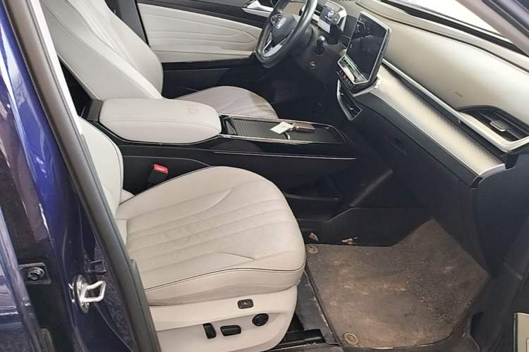 Used Volkswagen ID.6 X 2021 Pro Smart Long-Range Edition Right Front Seat