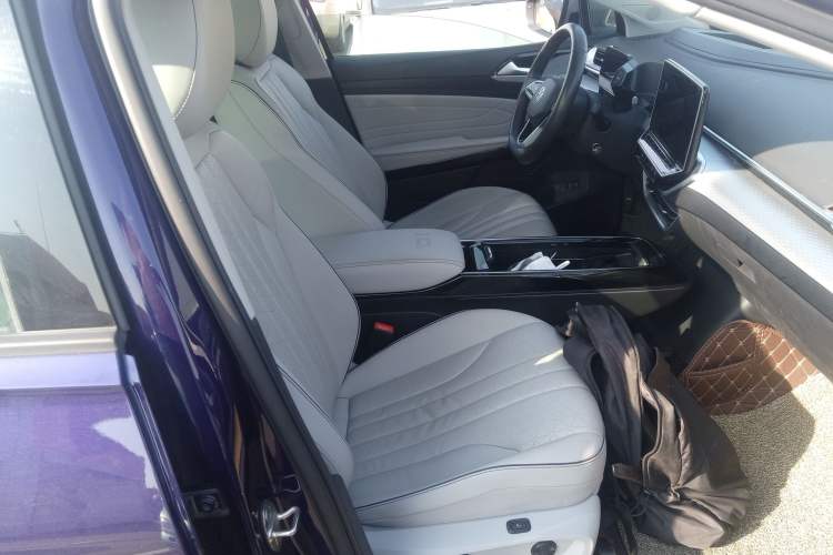 Used Volkswagen ID.6 X 2021 Pro Smart Long-Range Edition Right Front Seat