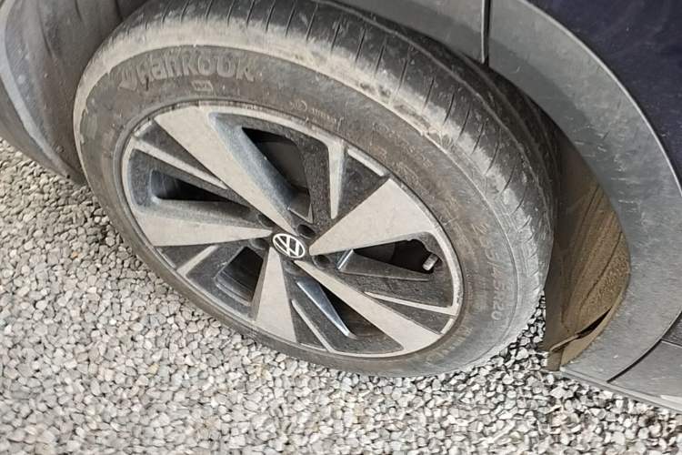 Used Volkswagen ID.6 X 2021 Pro Smart Long-Range Edition Right Rear Wheel Hub