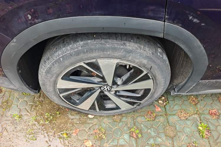 Used Volkswagen ID.6 X 2021 1st Edition ID. First Impression Edition Right Rear Wheel Hub