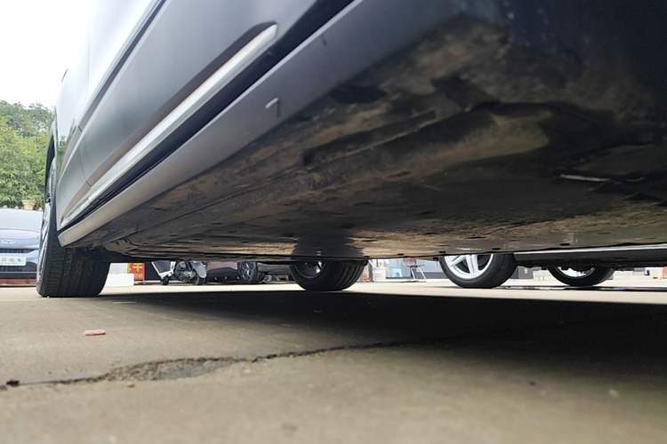 Used Volkswagen ID.6 X 2021 Pro Smart Long-Range Edition Right Side Sill