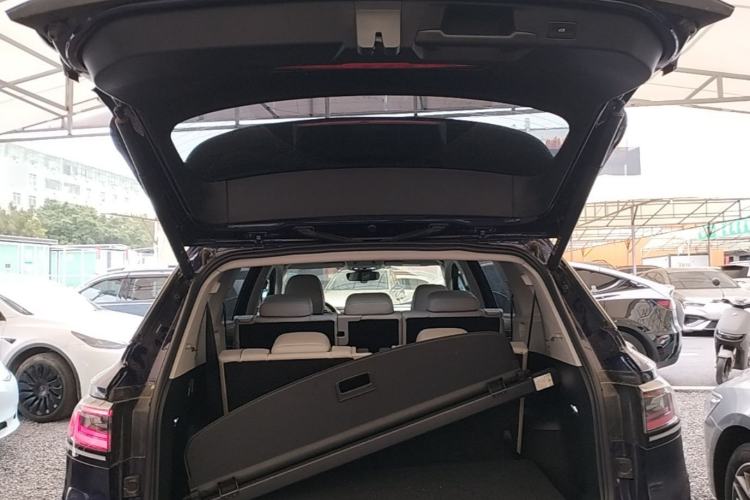 Used Volkswagen ID.6 X 2021 Pro Smart Long-Range Edition Trunk
