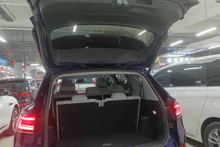 Used Volkswagen ID.6 X 2021 Pro Smart Long-Range Edition Trunk
