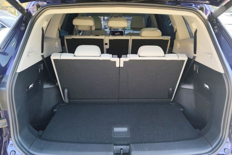 Used Volkswagen ID.6 X 2021 Pro Smart Long-Range Edition Trunk