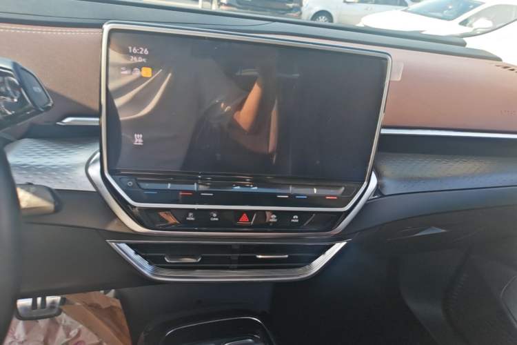Used Volkswagen ID.6 X 2021 Pro Smart Long-Range Edition Audio And AC Panel
