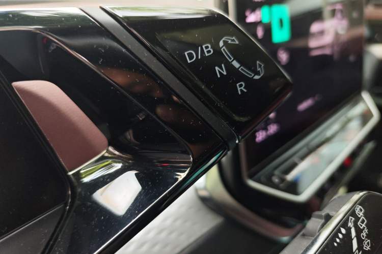 Used Volkswagen ID.6 X 2021 Pro Smart Long-Range Edition Gear Lever