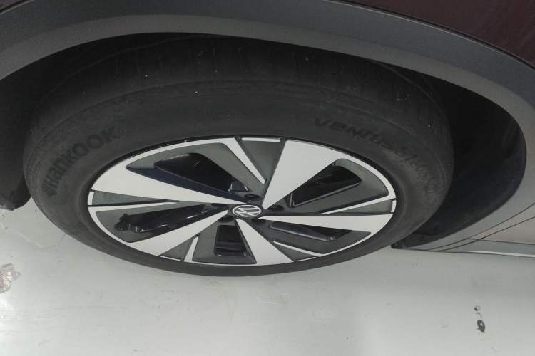 Used Volkswagen ID.6 X 2021 Pro Smart Long-Range Edition Left Front Wheel Hub
