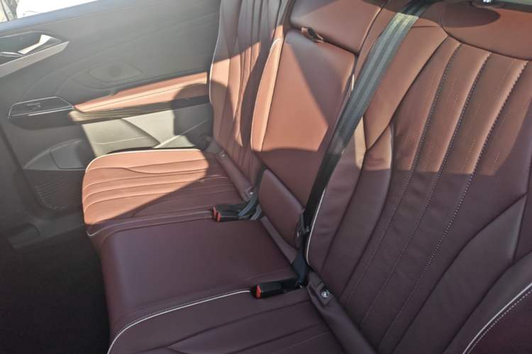 Used Volkswagen ID.6 X 2021 Pro Smart Long-Range Edition Left Rear Seat