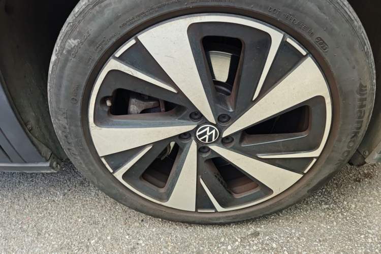 Used Volkswagen ID.6 X 2021 1st Edition ID. First Impression Edition Right Front Wheel Hub