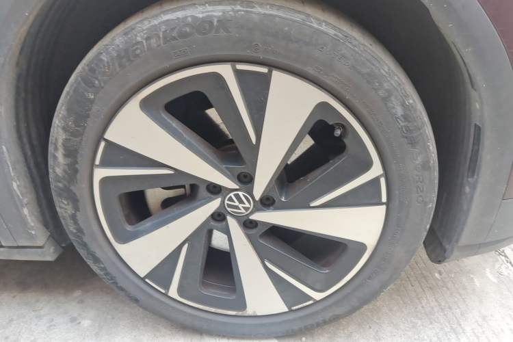Used Volkswagen ID.6 X 2021 1st Edition ID. First Impression Edition Right Front Wheel Hub
