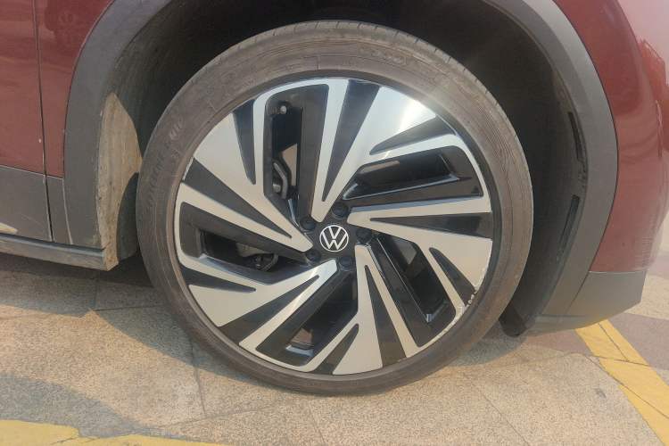 Used Volkswagen ID.6 X 2021 Prime Kinergy Four-Wheel Drive Edition Right Front Wheel Hub