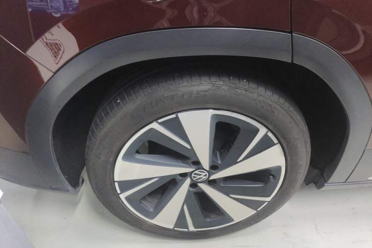 Used Volkswagen ID.6 X 2021 Pro Smart Long-Range Edition Right Rear Wheel Hub