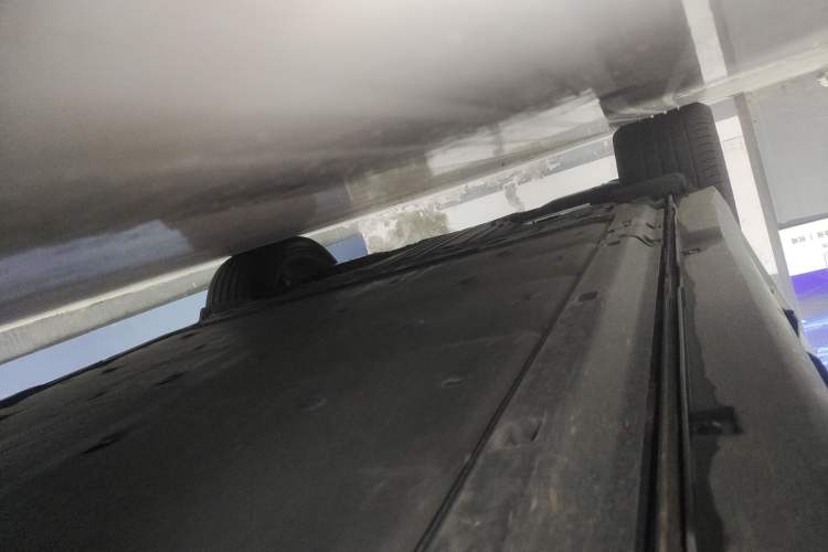 Used Volkswagen ID.6 X 2021 Pro Smart Long-Range Edition Right Side Sill