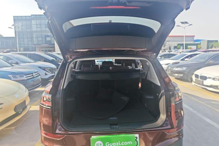 Used Volkswagen ID.6 X 2021 Pro Smart Long-Range Edition Trunk
