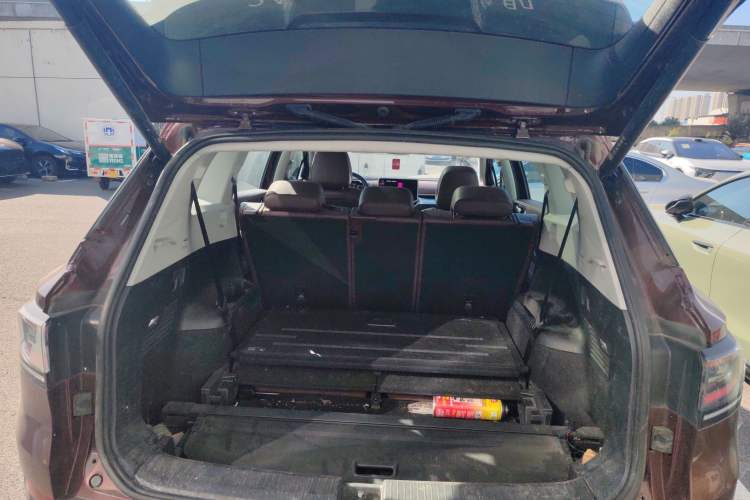 Used Volkswagen ID.6 X 2021 Pro Smart Long-Range Edition Trunk