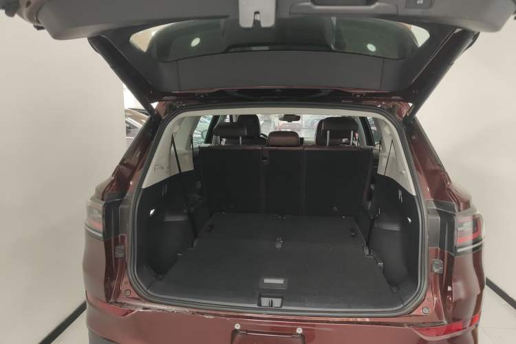 Used Volkswagen ID.6 X 2021 1st Edition ID. First Impression Edition Trunk