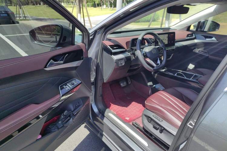 Used Volkswagen ID.6 X 2021 Pro Smart Long-Range Edition Driver Seat