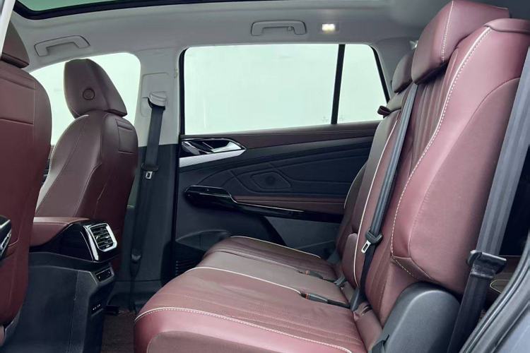 Used Volkswagen ID.6 X 2021 Pro Smart Long-Range Edition Interior 4