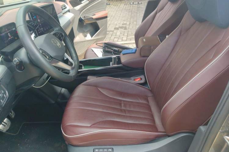 Used Volkswagen ID.6 X 2021 1st Edition ID. First Impression Edition Left Front Seat