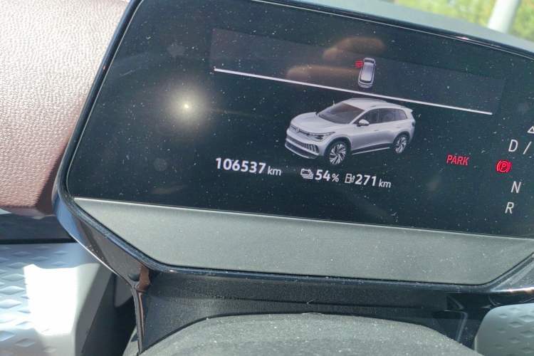 Used Volkswagen ID.6 X 2021 Pro Smart Long-Range Edition Odometer Close Up