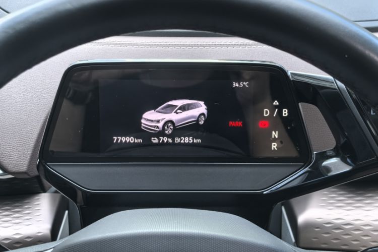 Used Volkswagen ID.6 X 2021 Pro Smart Long-Range Edition Odometer Close Up