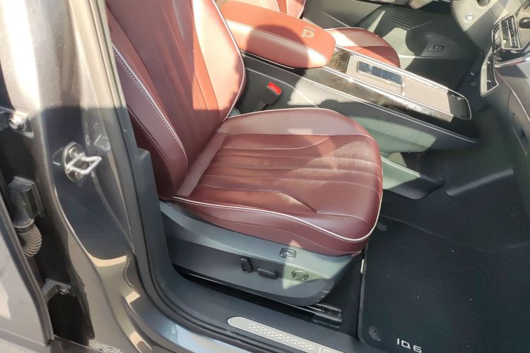 Used Volkswagen ID.6 X 2021 Pro Smart Long-Range Edition Right Front Seat