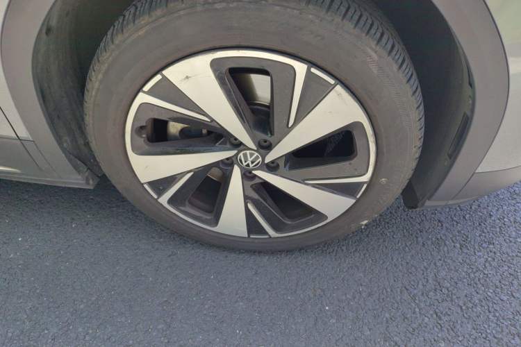 Used Volkswagen ID.6 X 2021 Pro Smart Long-Range Edition Right Front Wheel Hub