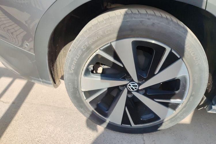 Used Volkswagen ID.6 X 2021 Pro Smart Long-Range Edition Right Rear Wheel Hub