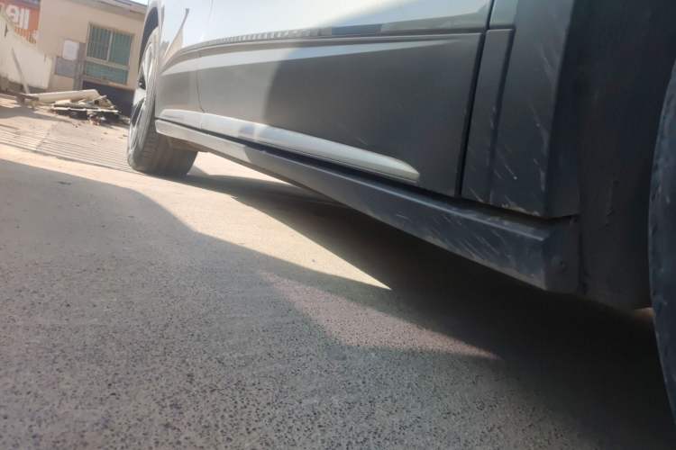 Used Volkswagen ID.6 X 2021 Pro Smart Long-Range Edition Right Side Sill