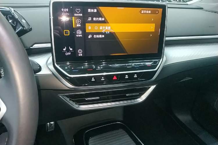 Used Volkswagen ID.6 X 2021 Pure Edition Audio And AC Panel