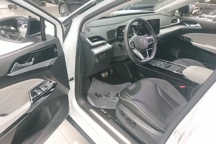 Used Volkswagen ID.6 X 2021 Pure Edition Driver Seat