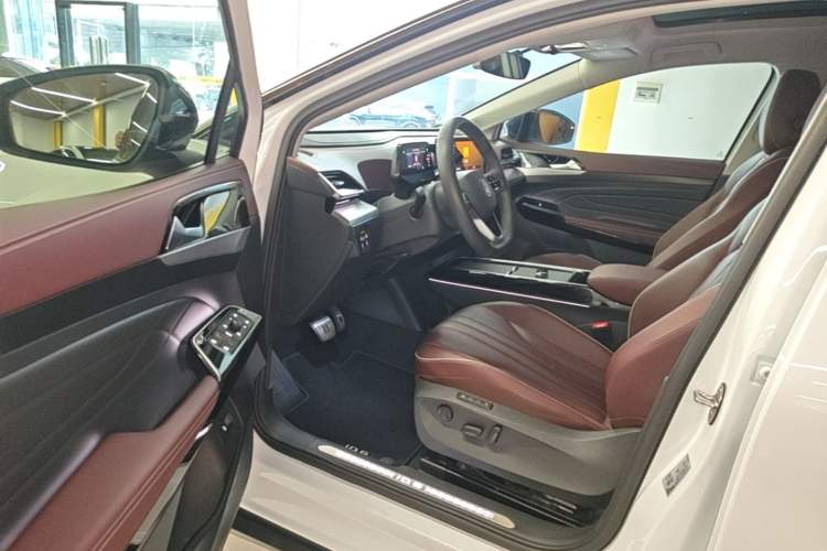 Used Volkswagen ID.6 X 2021 Pro Smart Long-Range Edition Driver Seat