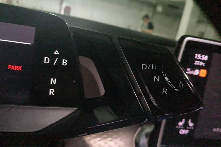 Used Volkswagen ID.6 X 2021 Pro Smart Long-Range Edition Gear Lever