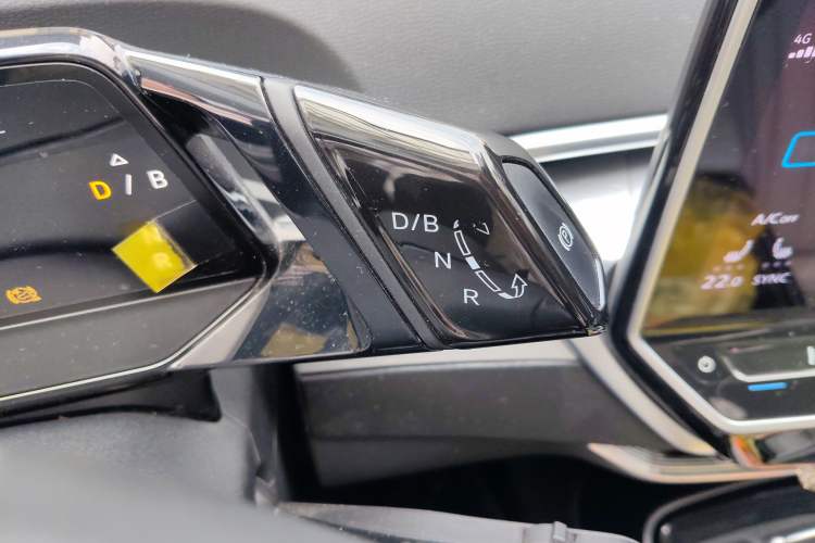 Used Volkswagen ID.6 X 2021 Pro Smart Long-Range Edition Gear Lever