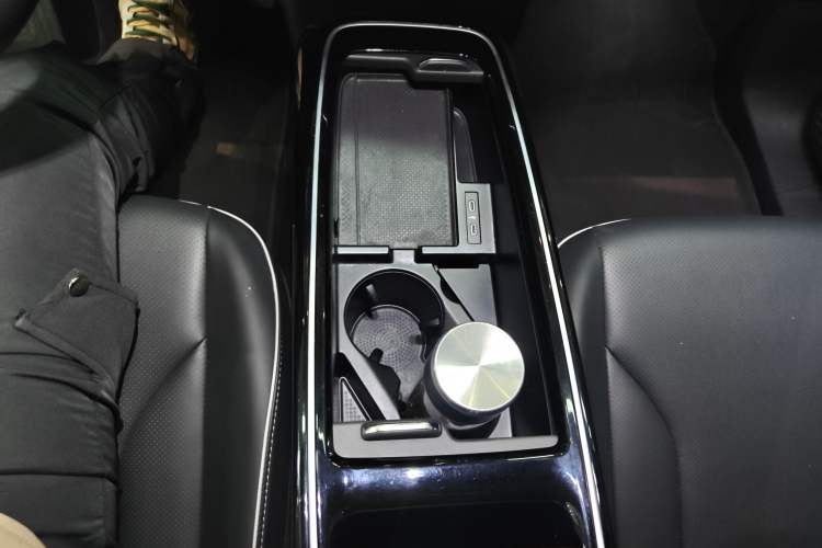 Used Volkswagen ID.6 X 2021 Pure Edition Gear Lever