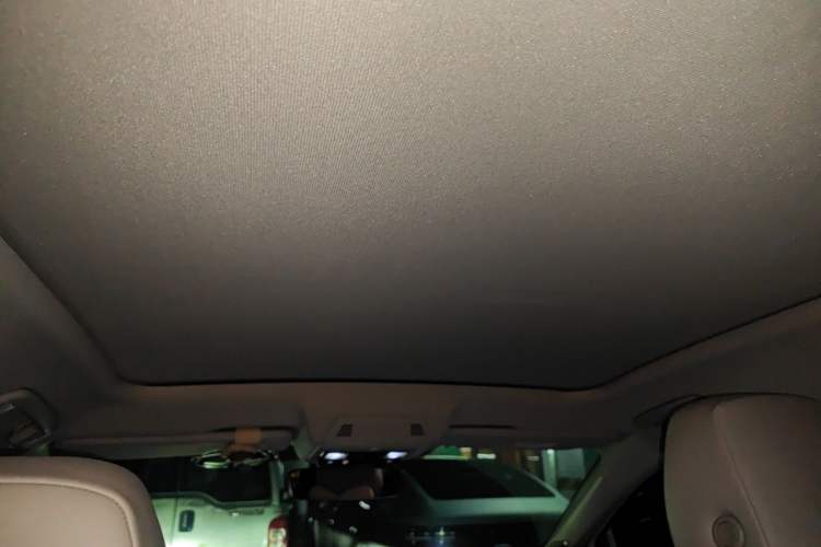 Used Volkswagen ID.6 X 2021 Prime Kinergy Four-Wheel Drive Edition Headliner