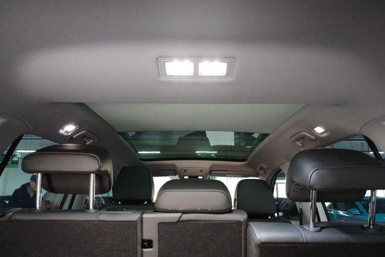 Used Volkswagen ID.6 X 2021 Revised Version Pure+ Long-Range Edition Headliner