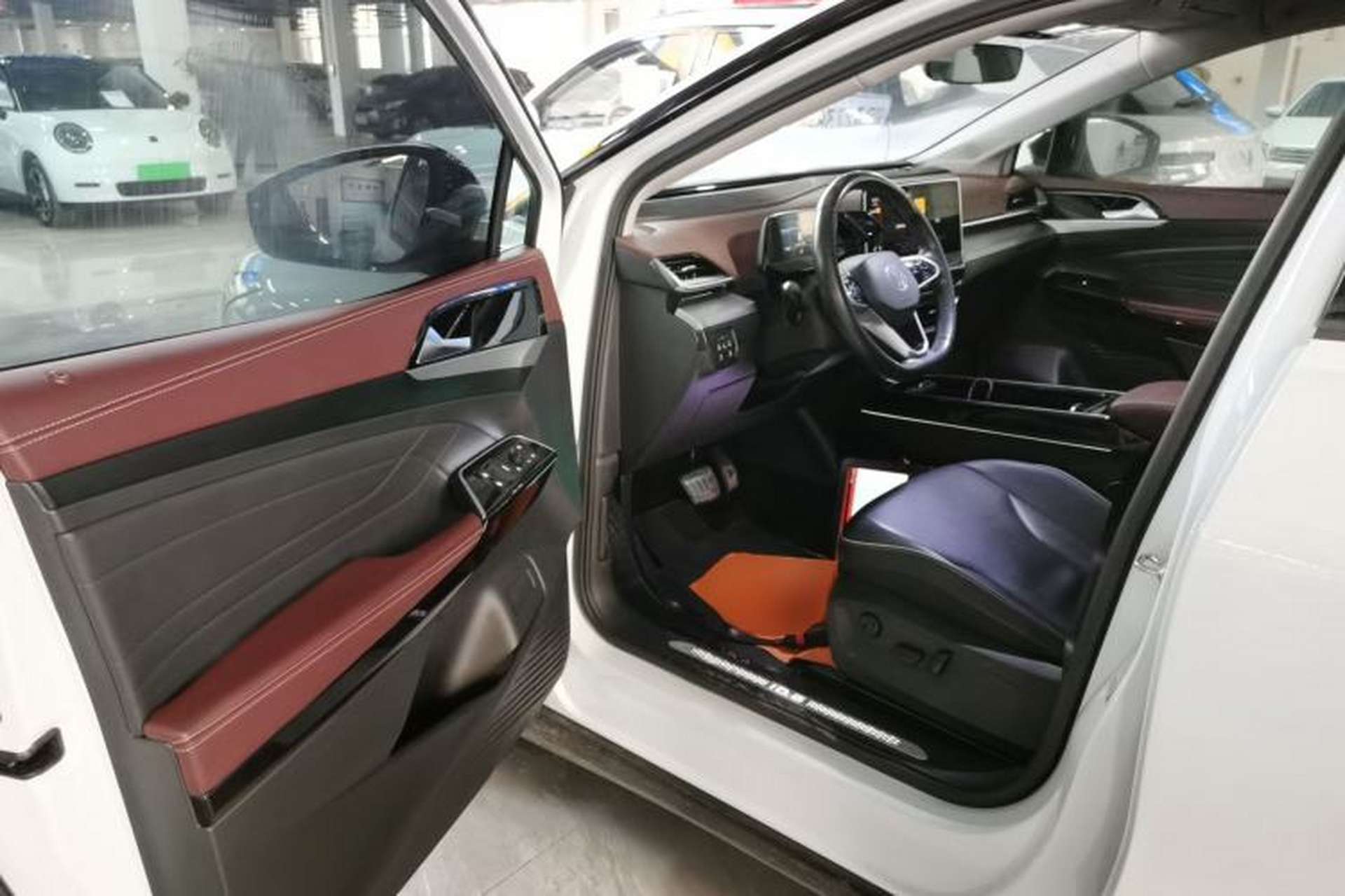 Used Volkswagen ID.6 X 2021 Pure Edition Interior 3