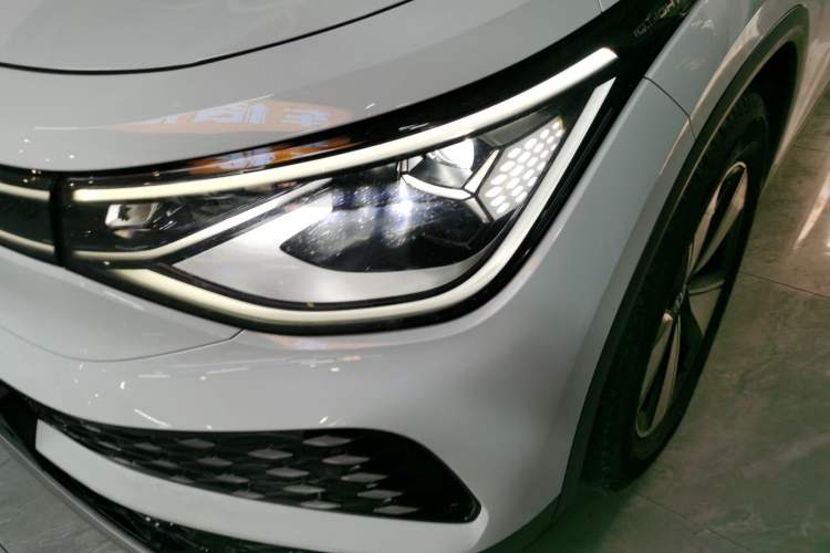 Used Volkswagen ID.6 X 2021 Pure Edition Left Front Headlight