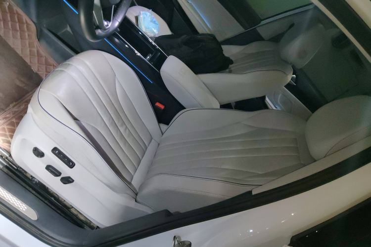 Used Volkswagen ID.6 X 2021 Pro Smart Long-Range Edition Left Front Seat